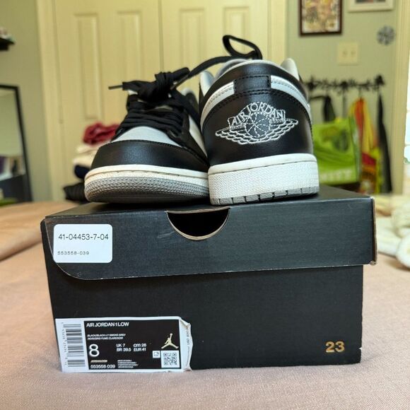 Nike Air Jordan 1 Low Black/Light Smoke Grey/White - Picture 3 of 5